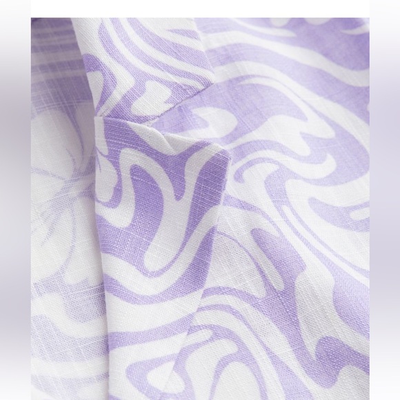 H&M Resort Style Button Down Shirt, Size M - Picture 7 of 9